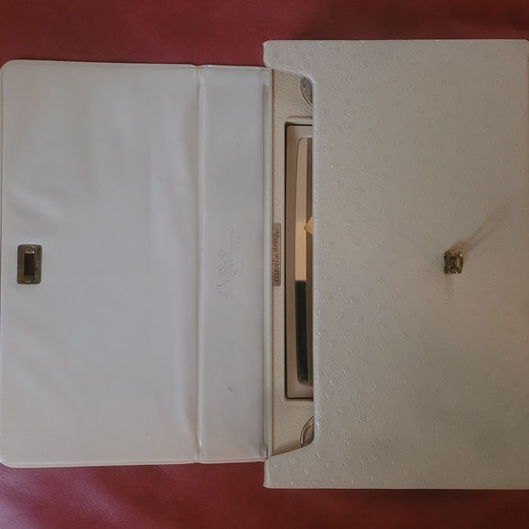 Vintage Lighted Makeup Mirror - Picture 5 of 9